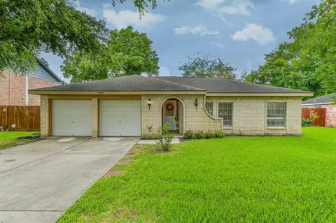11807 Sagecliff Dr, Houston, TX 77089