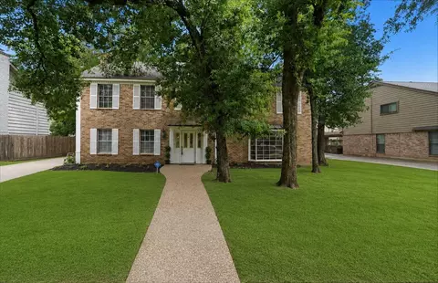 1510 Pine Gap Dr, Houston, TX 77090