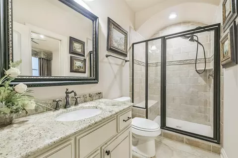 Bath - 111 Oak Estates Dr, Conroe, TX 77384 photo 7 of 9