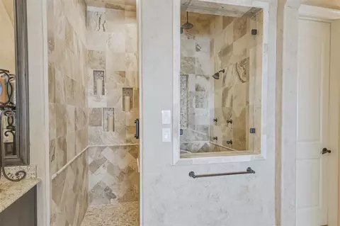 Bath - 111 Oak Estates Dr, Conroe, TX 77384 photo 6 of 9