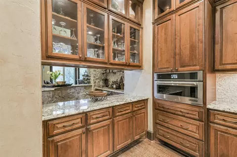 Kitchen - 111 Oak Estates Dr, Conroe, TX 77384 photo 3 of 4