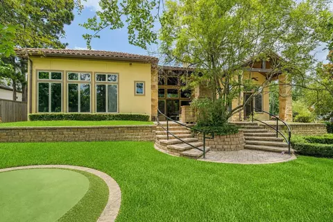 Exterior - 111 Oak Estates Dr, Conroe, TX 77384 photo 4 of 5