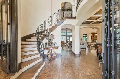 Entry Way - 111 Oak Estates Dr, Conroe, TX 77384 photo 1 of 5