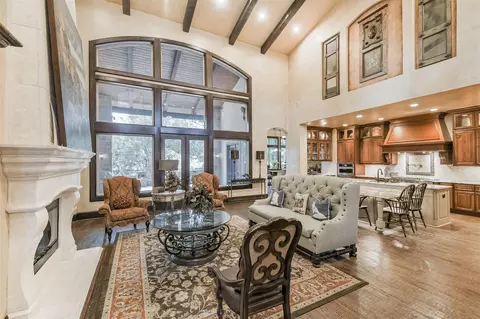 Living - 111 Oak Estates Dr, Conroe, TX 77384 photo 1 of 7
