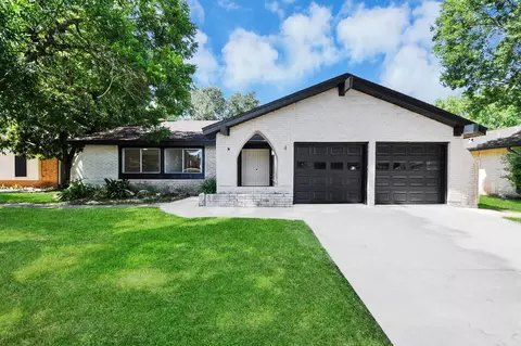 16427 Hickory Knoll Dr, Houston, TX 77059
