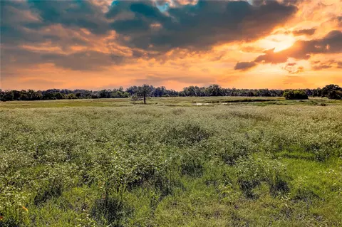 1197 Fm 489 W, Donie, TX 75838