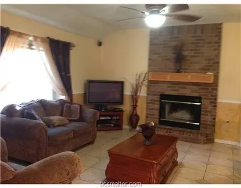 3000 Manorwood Dr, Bryan, TX 77801