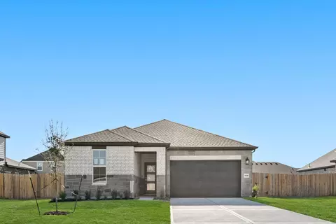11019 Youngquist Dr, Mont Belvieu, TX 77535
