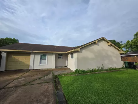 12526 Ravena Ct, Houston, TX 77089