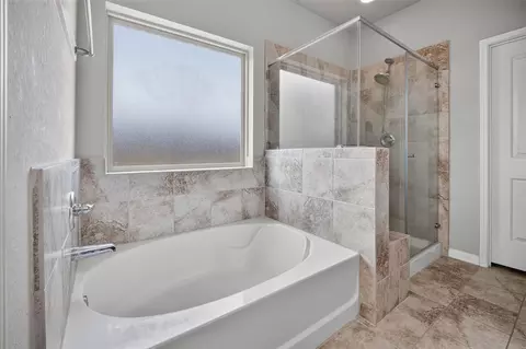 Bath - 23715 Springwolf Dr, Spring, TX 77373 photo 2 of 3