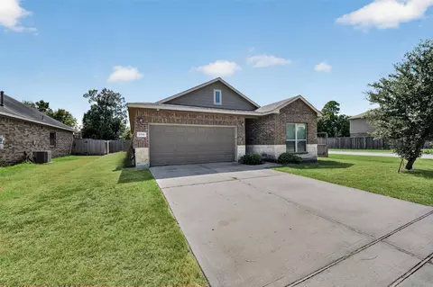 Exterior - 23715 Springwolf Dr, Spring, TX 77373 photo 2 of 3