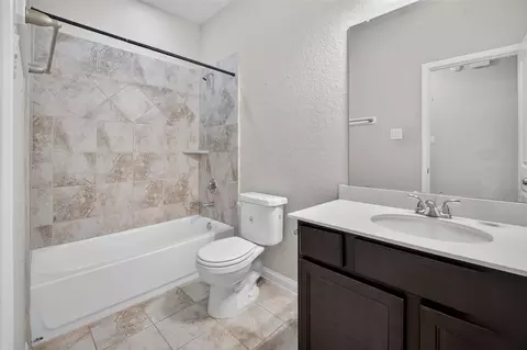 Bath - 23715 Springwolf Dr, Spring, TX 77373 photo 3 of 3