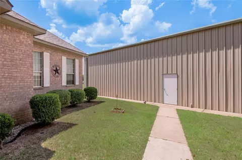 Exterior - 206 Lake Front Dr, Trinity, TX 75862 photo 4 of 9