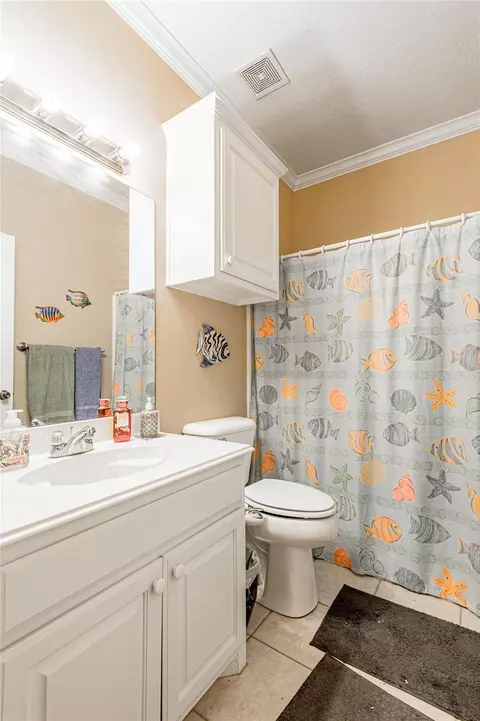Bath - 206 Lake Front Dr, Trinity, TX 75862 photo 3 of 3