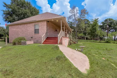 Exterior - 206 Lake Front Dr, Trinity, TX 75862 photo 7 of 9