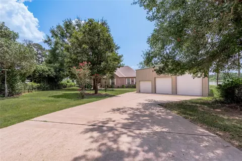 206 Lake Front Dr, Trinity, TX 75862