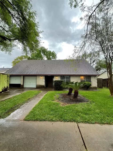 8818 Mobud Dr, Houston, TX 77036