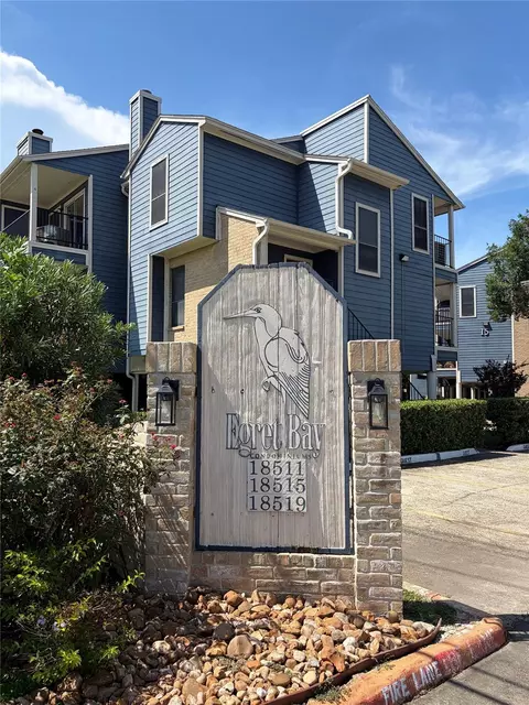 18519 Egret Bay Blvd #1602, Houston, TX 77058