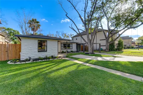 3221 Durhill St, Houston, TX 77025