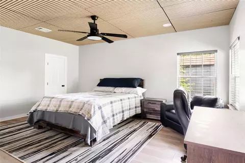 Bedroom - 802 Thomas Ave, Pasadena, TX 77506 photo 1 of 7