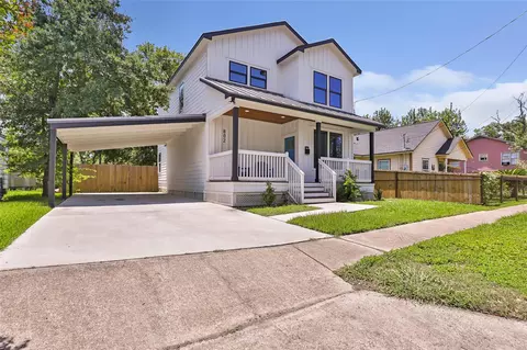 Exterior - 802 Thomas Ave, Pasadena, TX 77506 photo 2 of 6