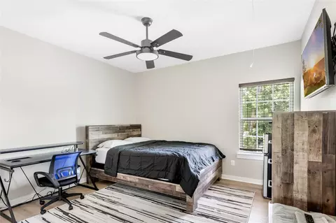 Bedroom - 802 Thomas Ave, Pasadena, TX 77506 photo 7 of 7