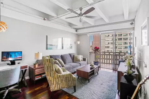 2016 Main St #1203, Houston, TX 77002