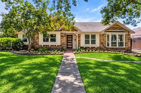 947 Thornton Rd, Houston, TX 77018