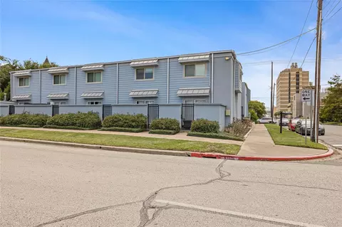 525 11th St, Galveston, TX 77550