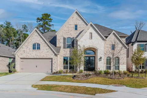 8435 Willow Whisper Ln, Magnolia, TX 77354