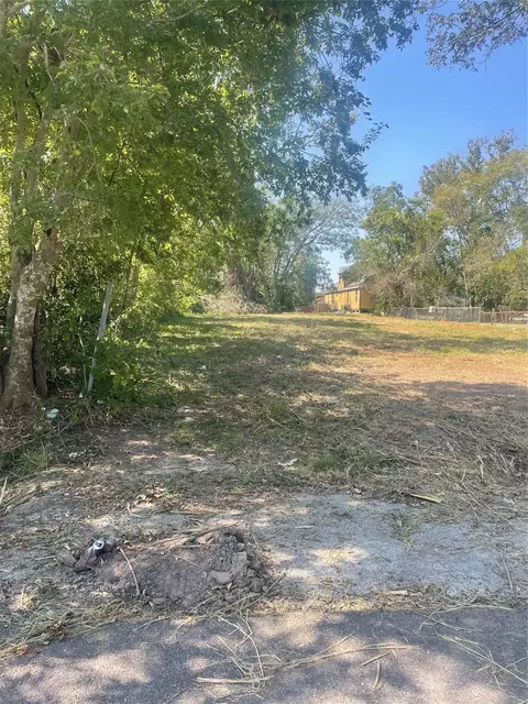 9515 Willow St, Houston, TX 77088