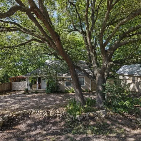 3711 Chanterway Dr, Bacliff, TX 77518