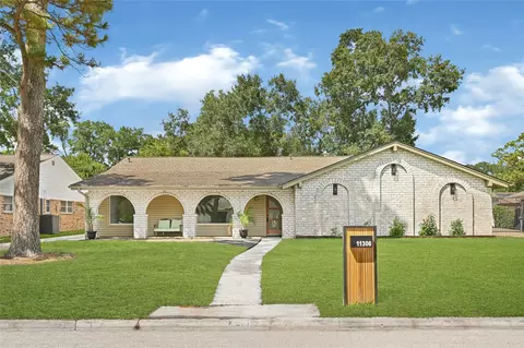 11306 Valley Spring Dr, Houston, TX 77043