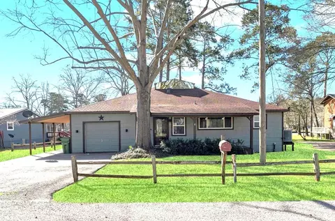6 Lazy Bend Dr, Huntsville, TX 77320