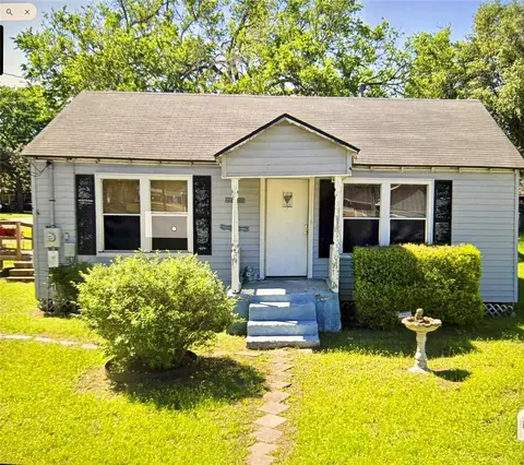 1103 Washington St, Columbus, TX 78934