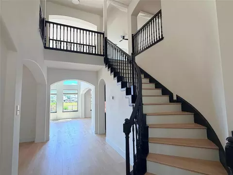 Entry Way - 22110 Bridgestone Pine Ct, Spring, TX 77388 photo 3 of 6