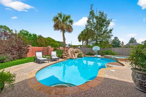 35 Hannahs Way Ct, Sugar Land, TX 77479