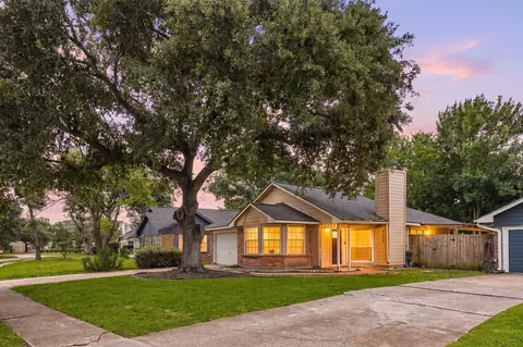 9215 Golden Meadow Dr, Houston, TX 77064
