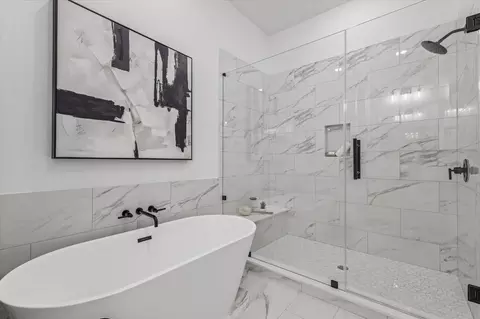 5622 Azores, Houston, TX 77091