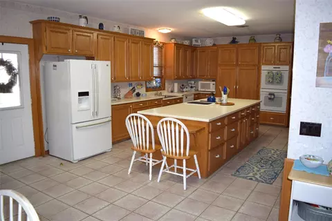 Kitchen - 26 Westpoint Dr, Trinity, TX 75862 photo 3 of 3