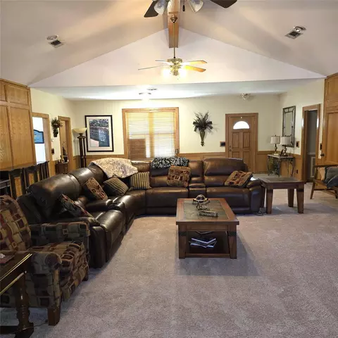 Living - 26 Westpoint Dr, Trinity, TX 75862 photo 2 of 3