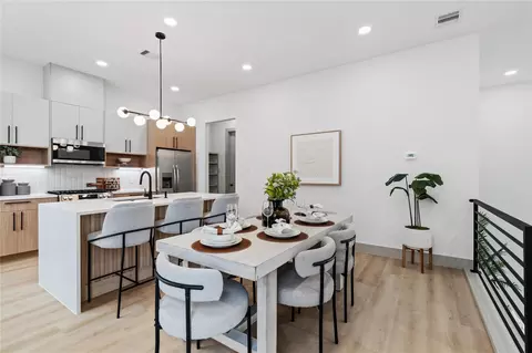 2955 Delafield St, Houston, TX 77023