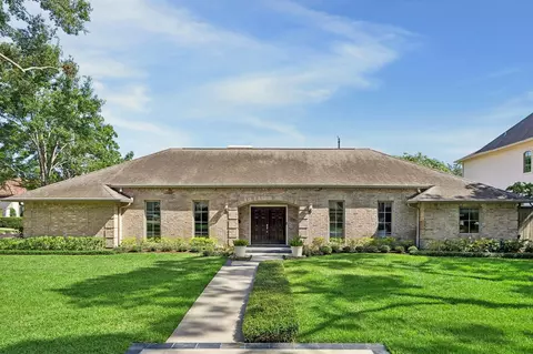 6231 Holly Springs Dr, Houston, TX 77057