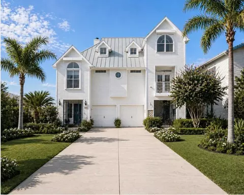422 Bay Colony Dr, La Porte, TX 77571