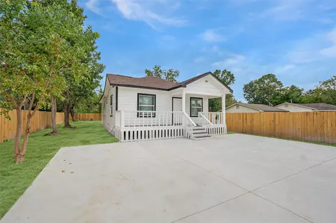 9305 Kentshire Dr, Houston, TX 77078