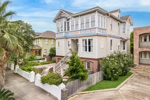 1818 Broadway St, Galveston, TX 77550