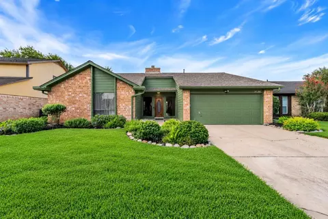 3138 Wagon Trail Dr, Sugar Land, TX 77479