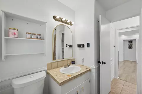 Bath - 77 High Mdw, Trinity, TX 75862 photo 5 of 5