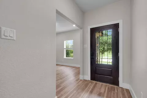 Entry Way - 2082 Gadwall Dr, Conroe, TX 77384 photo 2 of 3