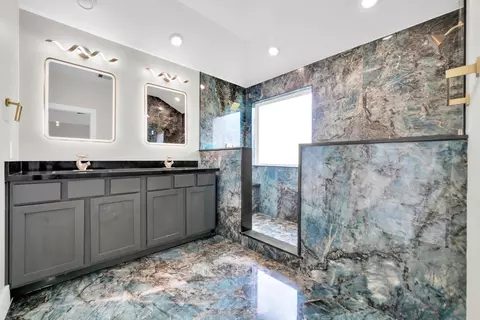 Bath - 2082 Gadwall Dr, Conroe, TX 77384 photo 1 of 4